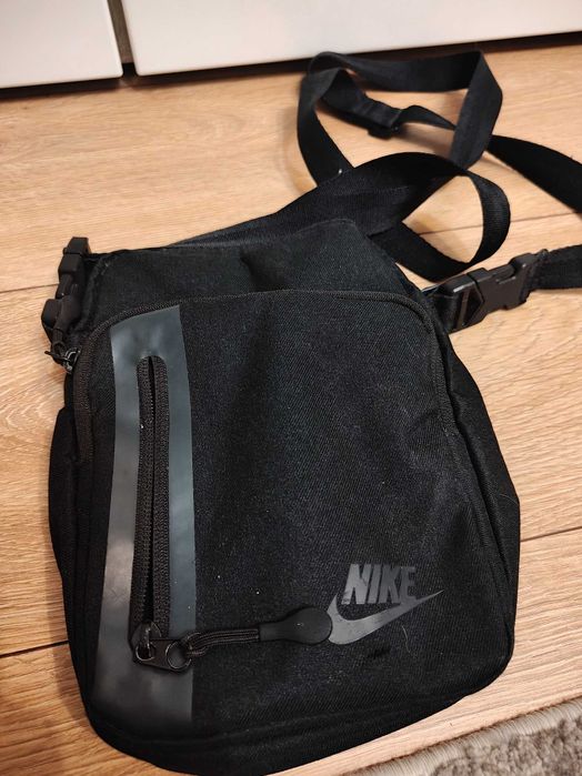 Listonoszka Nike