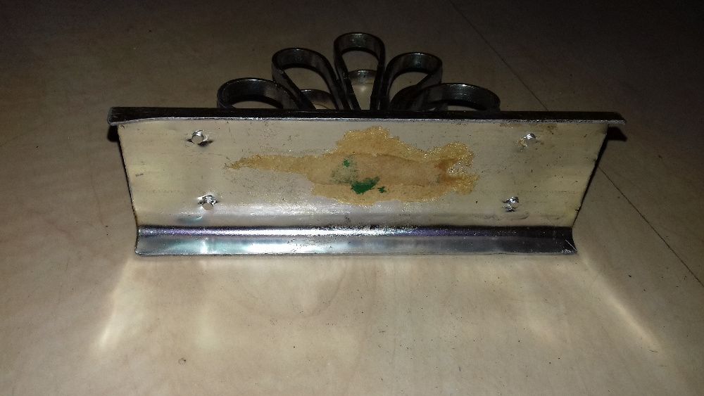 Serwetnik PRL aluminowy