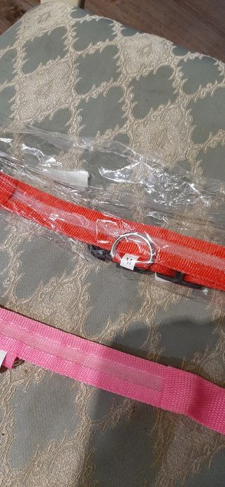 Нашийник який світиться...Новий 2шт