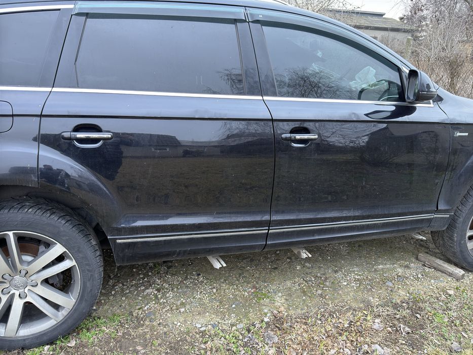 Дверь,двери audi q7 4L