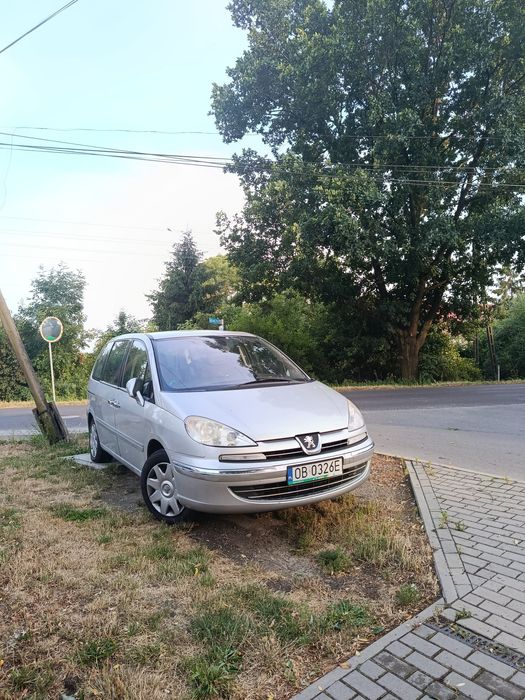 Samochód Peugeot 807 van