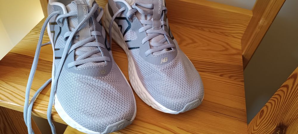 Adidasy New balance szare