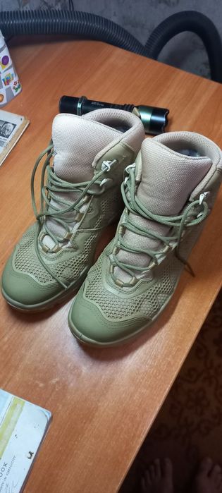 Продам берци 42 pазмер