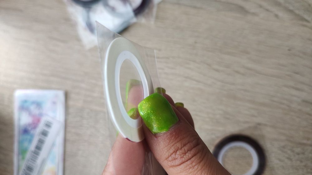 Zestaw tasiemek do zdobień paznokci i folie