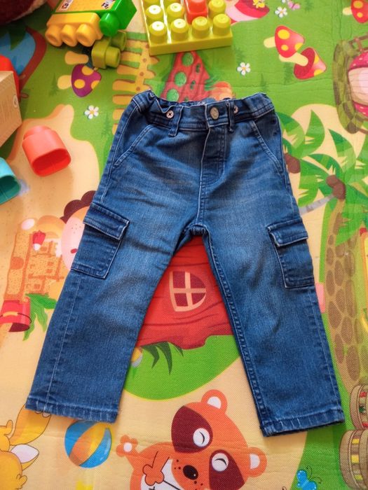 Roupa bebé 9-12 meses (80cm) - calças ganga H&M