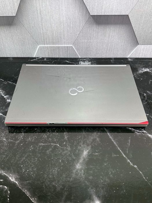 Ноутбук Fujitsu LifeBook E756