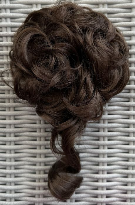 Premium Ultra naturalny brąz, włosy doczepiane, kok z lokiem 82.