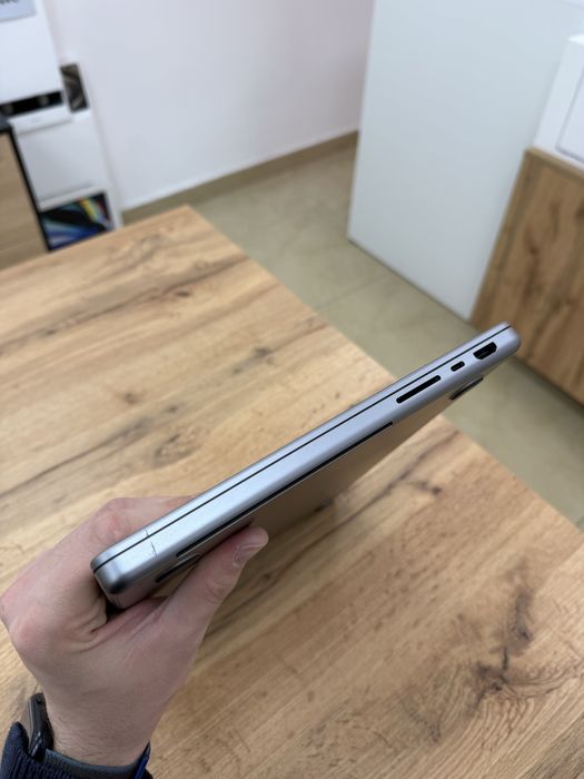 14” MacBook Pro 2021 SpaceGray - M1PRO/16GB/512GB- Батарея 90% - Гарантія
