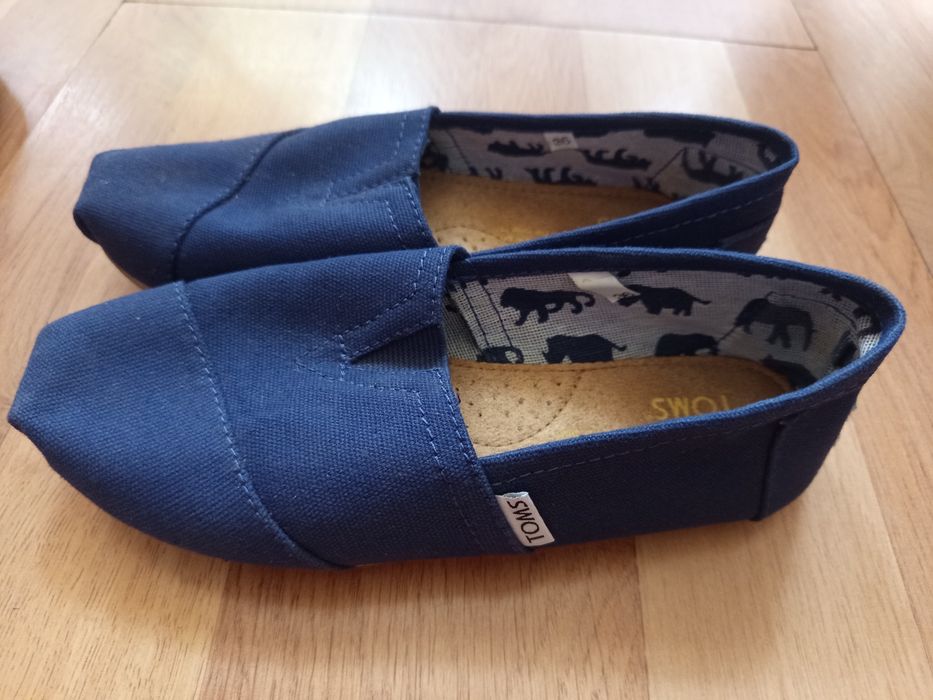 Buty Toms 2 pary szare oraz granatowe rozmiar 36