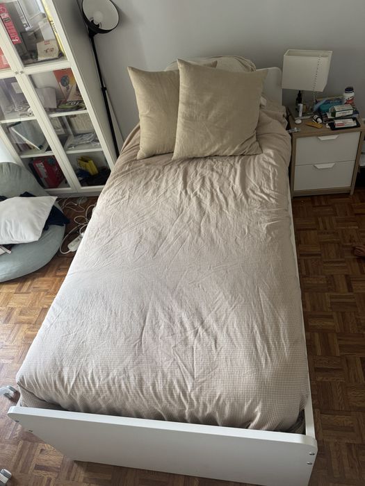 Cama IKEA SLAKT - c/cama adicional (com 2 colchões)