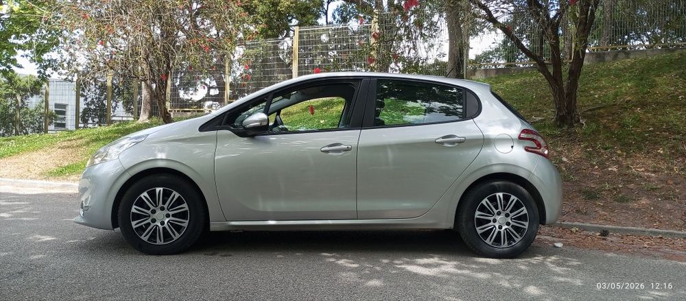 Peugeot 208 1.2  VTi