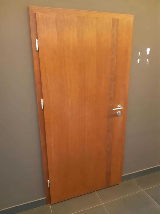 Drzwi używane wewnętrzne POL-SKONE pełne 80 90 prawe lewe + ościeżnica + zamki Abloy