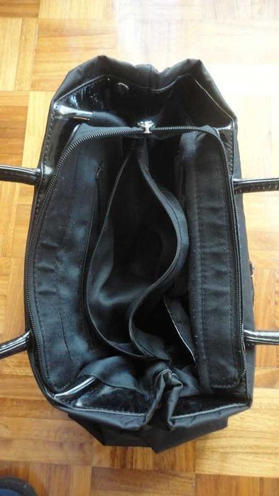 Mala de senhora preta com apliques Prada