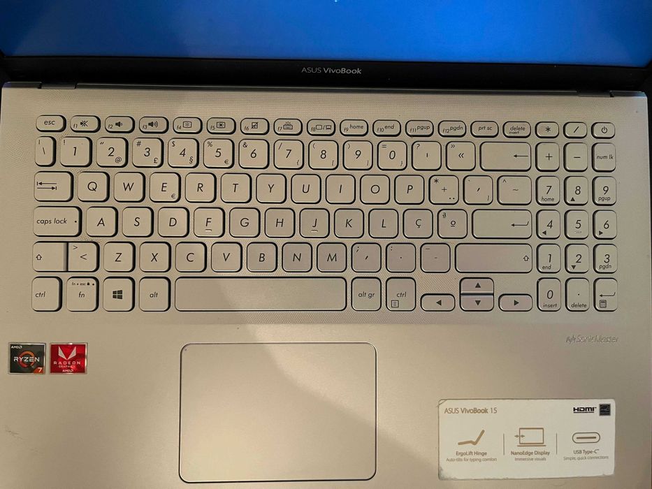 Portátil ASUS VivoBook 15 (AMD Ryzen 7 3700U RAM: 16 GB 512 GB SSD)