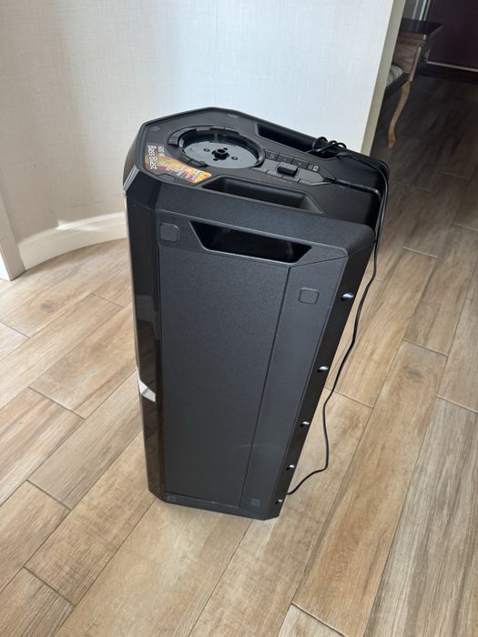 Продам блютуз колонку LG - fh6
