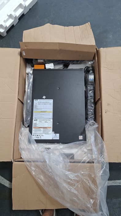 APC Easy UPS On-Line SRT2200XLI + Bateria Original APCRBC140 – Novo
