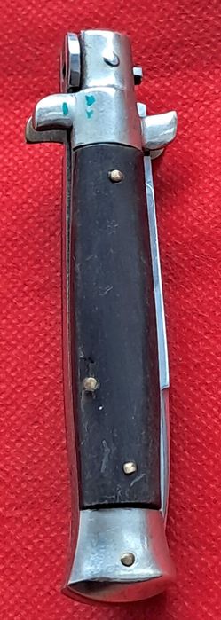 Stary ciekawy noz sprężynowy