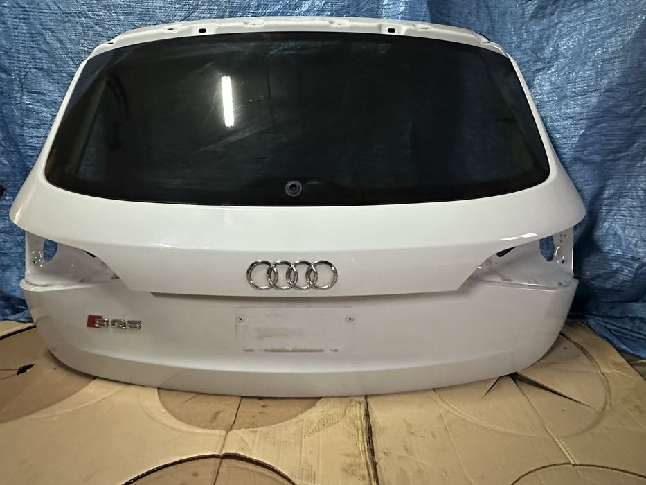 Klapa bagażnika Audi Q5 SQ5 8R LS9R