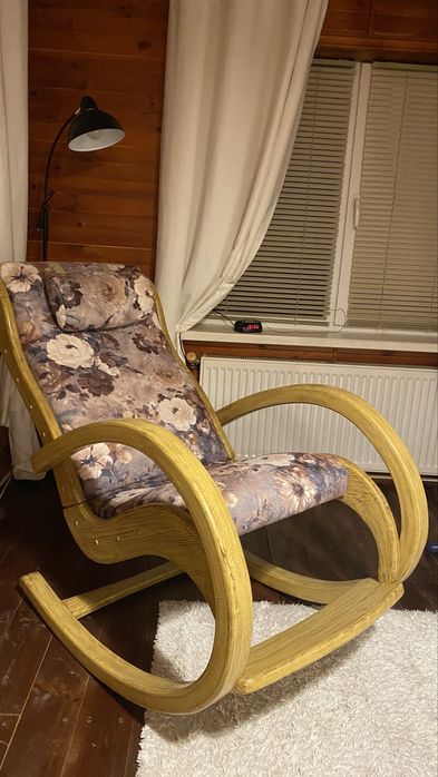 Крісло - качалка  з підголовником