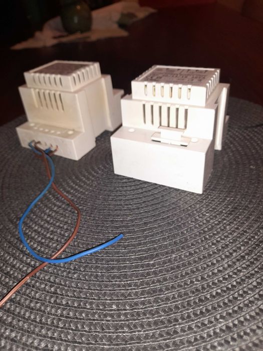 TRANSFORMATORY na szynę 220/16,18/1,2A - para z bezpiecznikiem