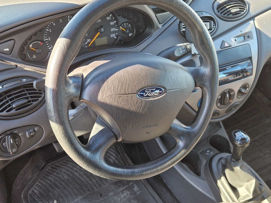 Ford Focus 1.4 gasolina/gpl