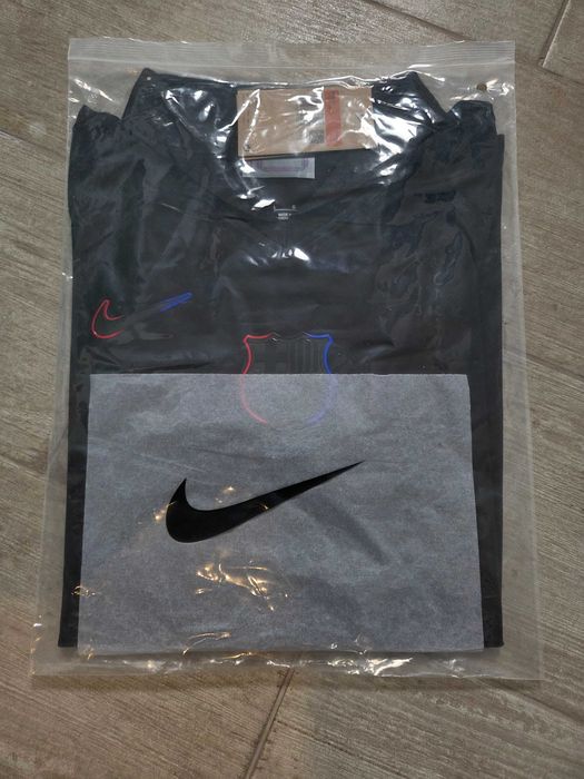 Camisola Barcelona x Travis Scott Cactus Jack