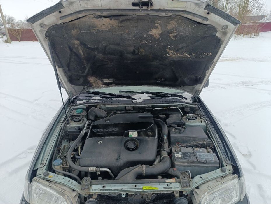 Продаж авто volvo v40