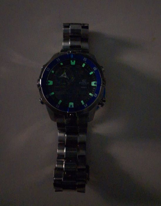 Zegarek męski Casio Edifice 
Edifice Ekran LCD/Stal Ø46.7 mmC