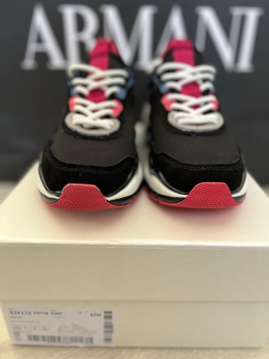 ЗНИЖКИ!! Emporio Armani жіночі кросівки. Оригінал. 37.