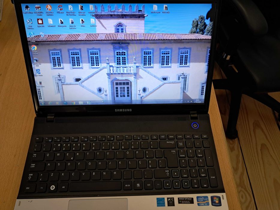 Portátil Samsung mod. NP300E5A-803PT