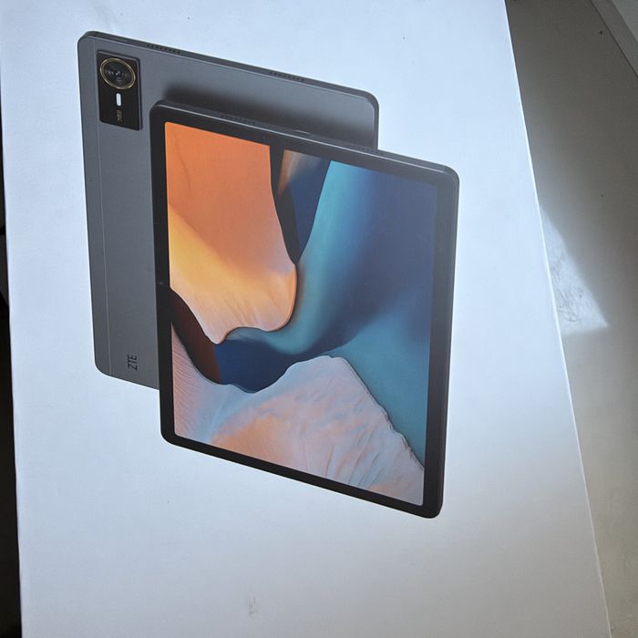 Tablet lenovo zte  5 g karta aim