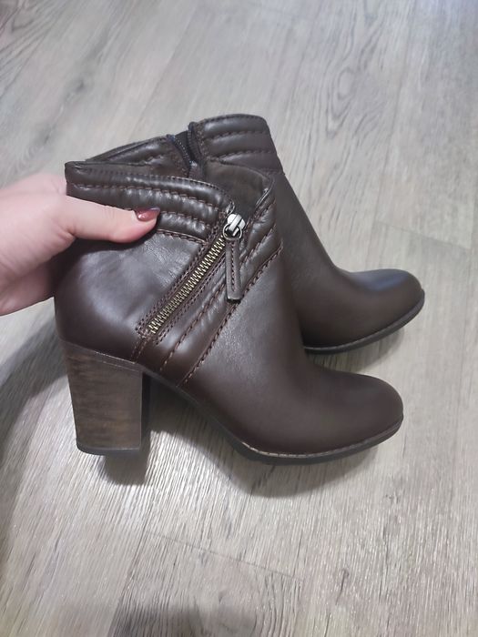 Демісезонні чоботи, черевики жіночі, чобітки Clark's