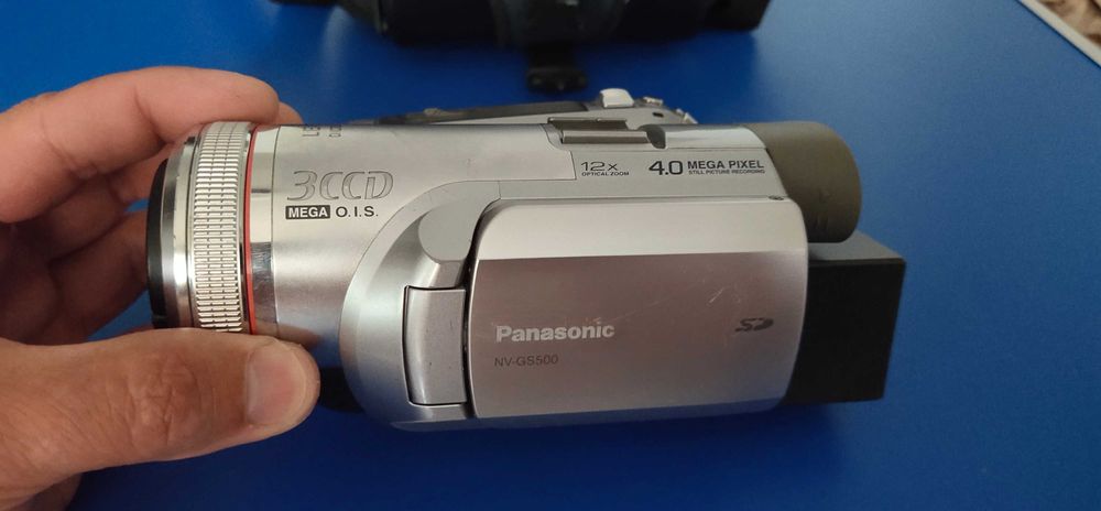 Продам видеокамеру mini DV Panasonic NV GS-500