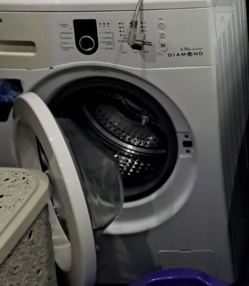 Продам пральну машинку Samsung.