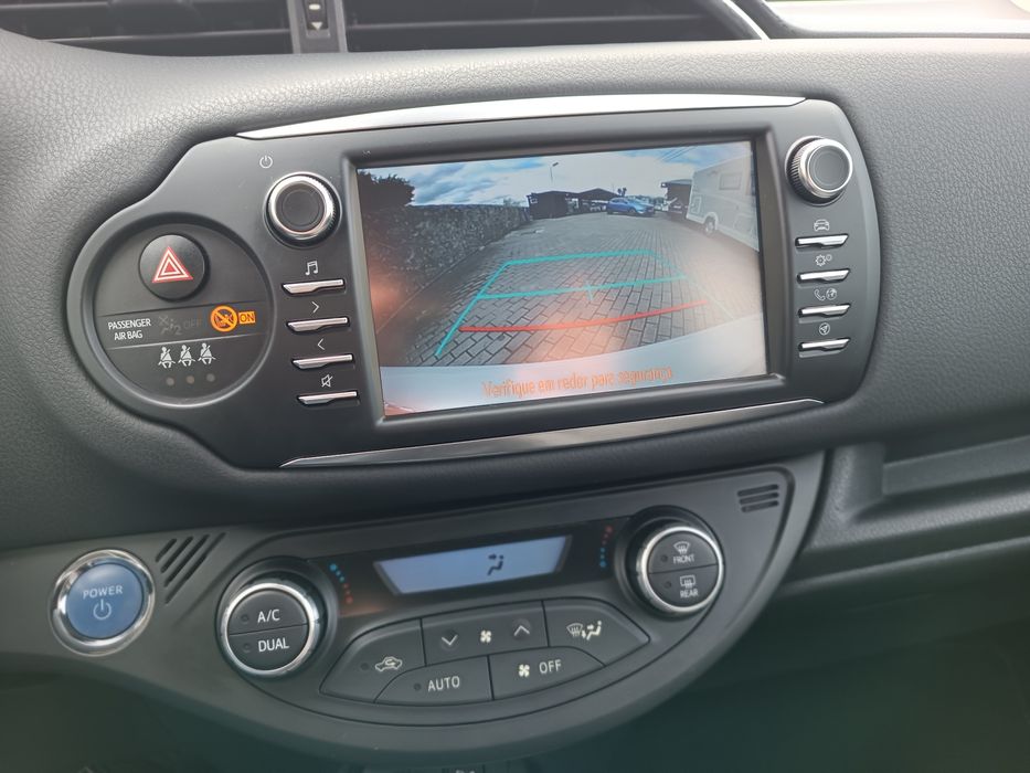 Toyota Yaris Híbrido 20 Year Square Collection Nacional