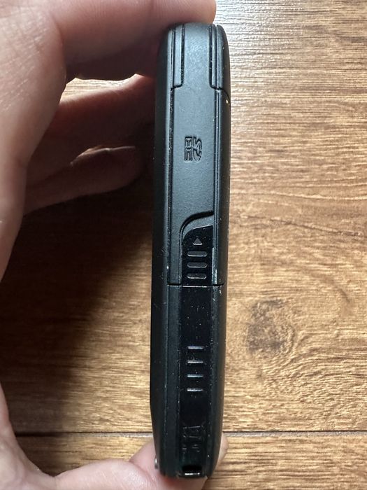 Продам цифровую видеокамеру Kodak ZX5 Play Sport.