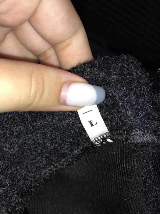 Юбка тепла.