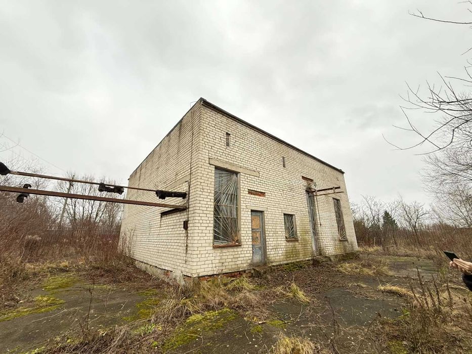 Продається комерційне приміщення із ЗЕМЕЛЬНОЮ ділянкою