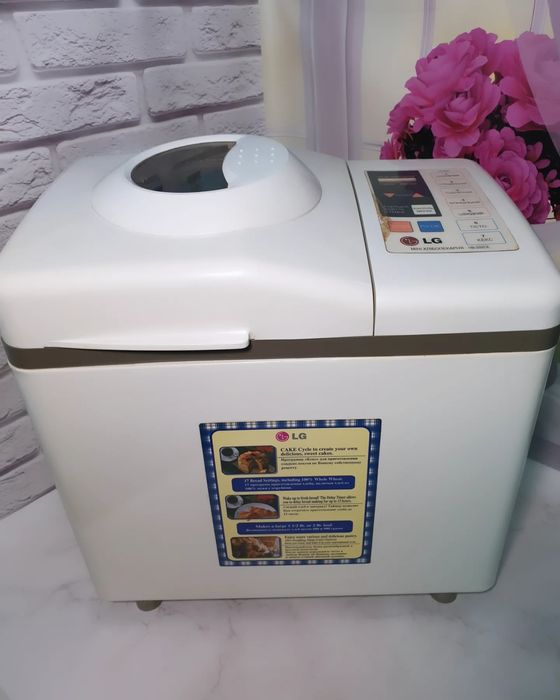 Хлібопіч LG HB-202CE
