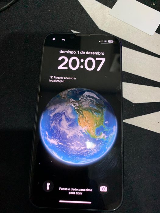 iPhone 13 como novo com capas e películas