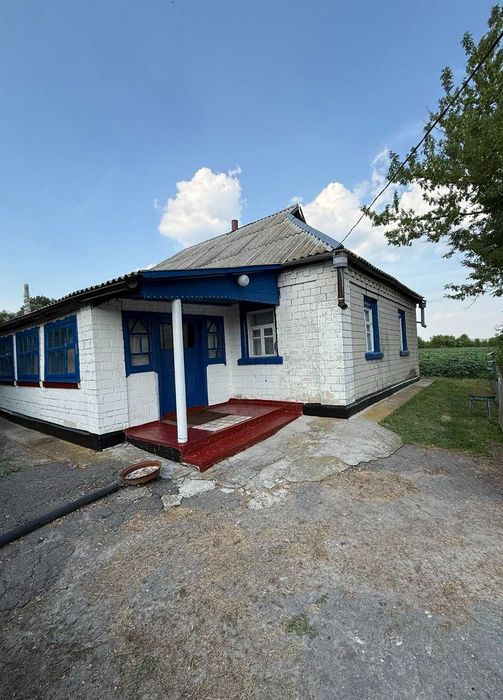 Продам будинок с.Виповзки