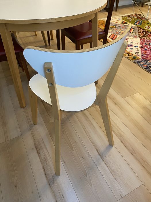 Duas cadeiras IKEA NORDMYRA