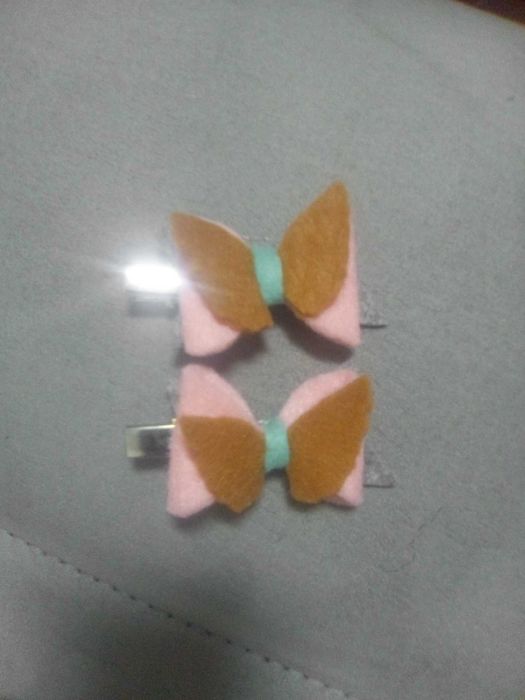 Ganchos feitos e cosidos á mão