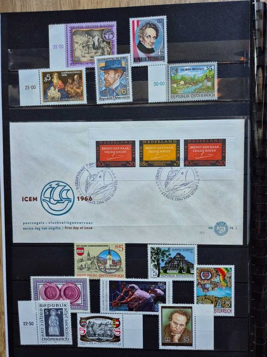 Klaser ze Znaczkami - A919