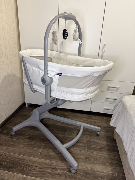Кроватка , стільчик, шезлонг Chicco Baby Hug Air 4 в 1