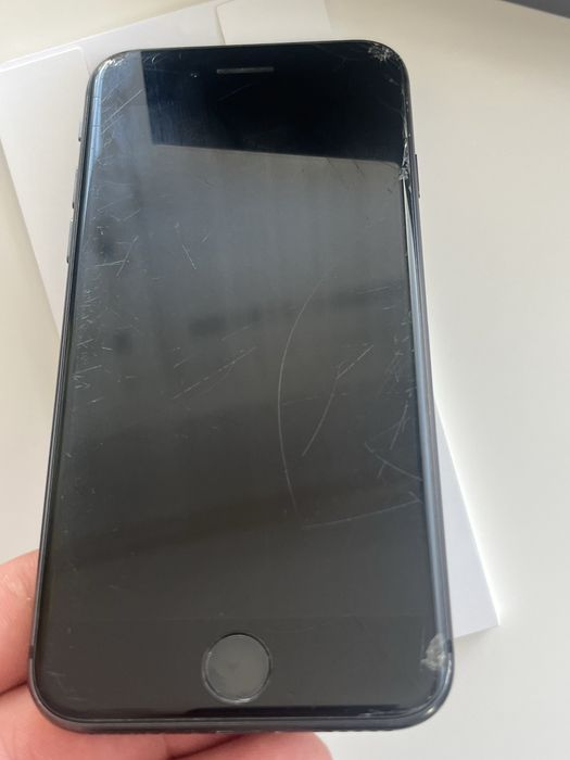 Iphone 8 64GB w pełni sprawny