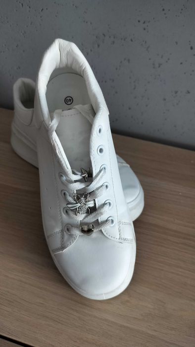 Buty damskie 40 oryginalne lekkie wygodne szykowne extra dł26