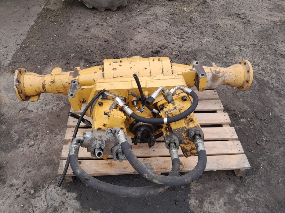 Most tylny z silnikami hydraulicznymi CAT CATERPILLAR