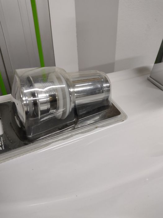 szafka łazienkowa czarny mat piękna