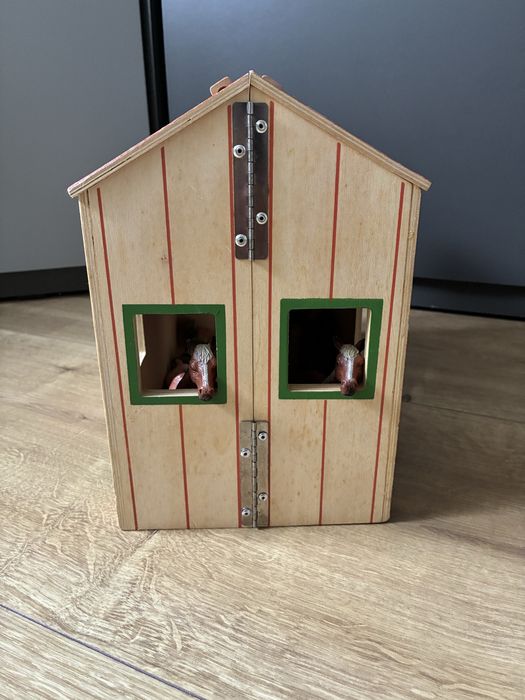 Drewniana stajnia Melissa&Doug i zeierzeta Schleich